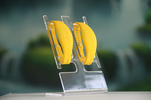 怎样挑选适合自己的id硅胶腕带洁面仪