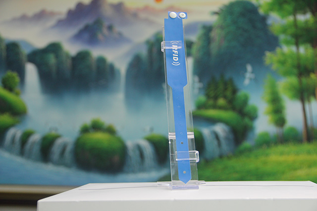 怎样在网上订购vip会员卡？？？？？？？？