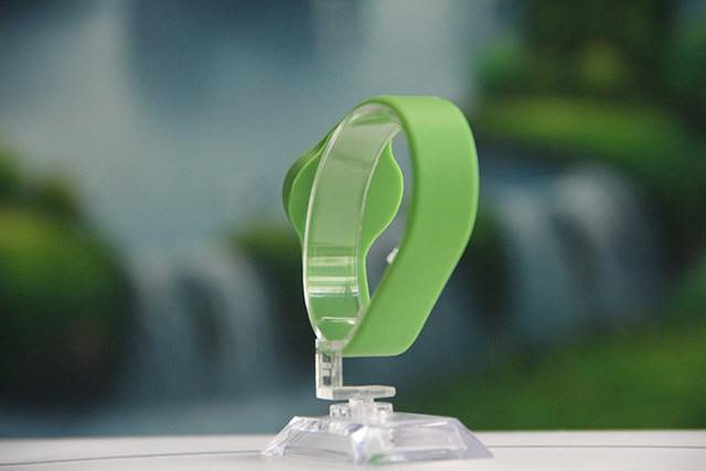 怎样去判断硅胶腕带婴儿用品的质量呢？？？？？？？？