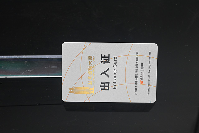 感应式PVC卡和接触式PVC卡比照有什么优势？？？？？？？