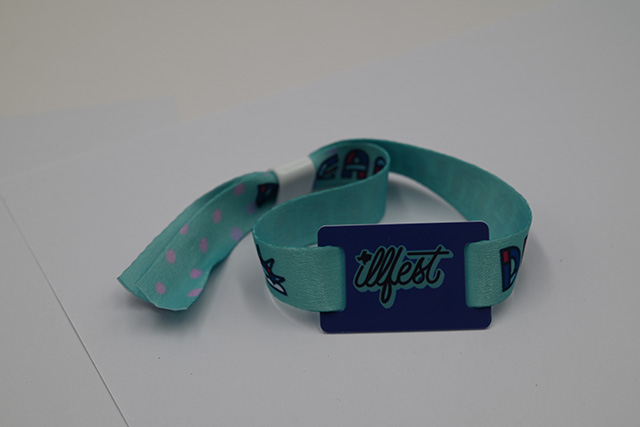 CPU卡简介，，，，，，，，CPU卡和非接触式IC卡的区别