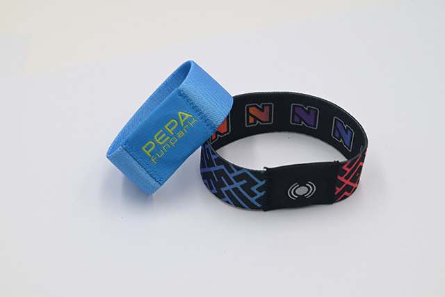 公交一卡通“卡”在哪儿？？？？